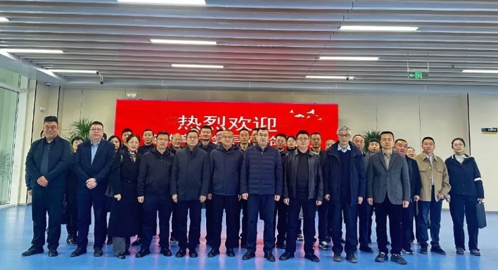 省教育厅、人社厅携全省各高校领导一行到青海蓝算科技有限公司参观交流